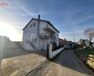 Vista exterior de Casa o xalet en venda en Cabana de Bergantiños amb Calefacció i Traster