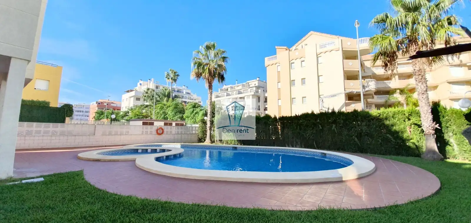 Piscina de Apartament de lloguer en Dénia amb Aire condicionat, Calefacció i Terrassa
