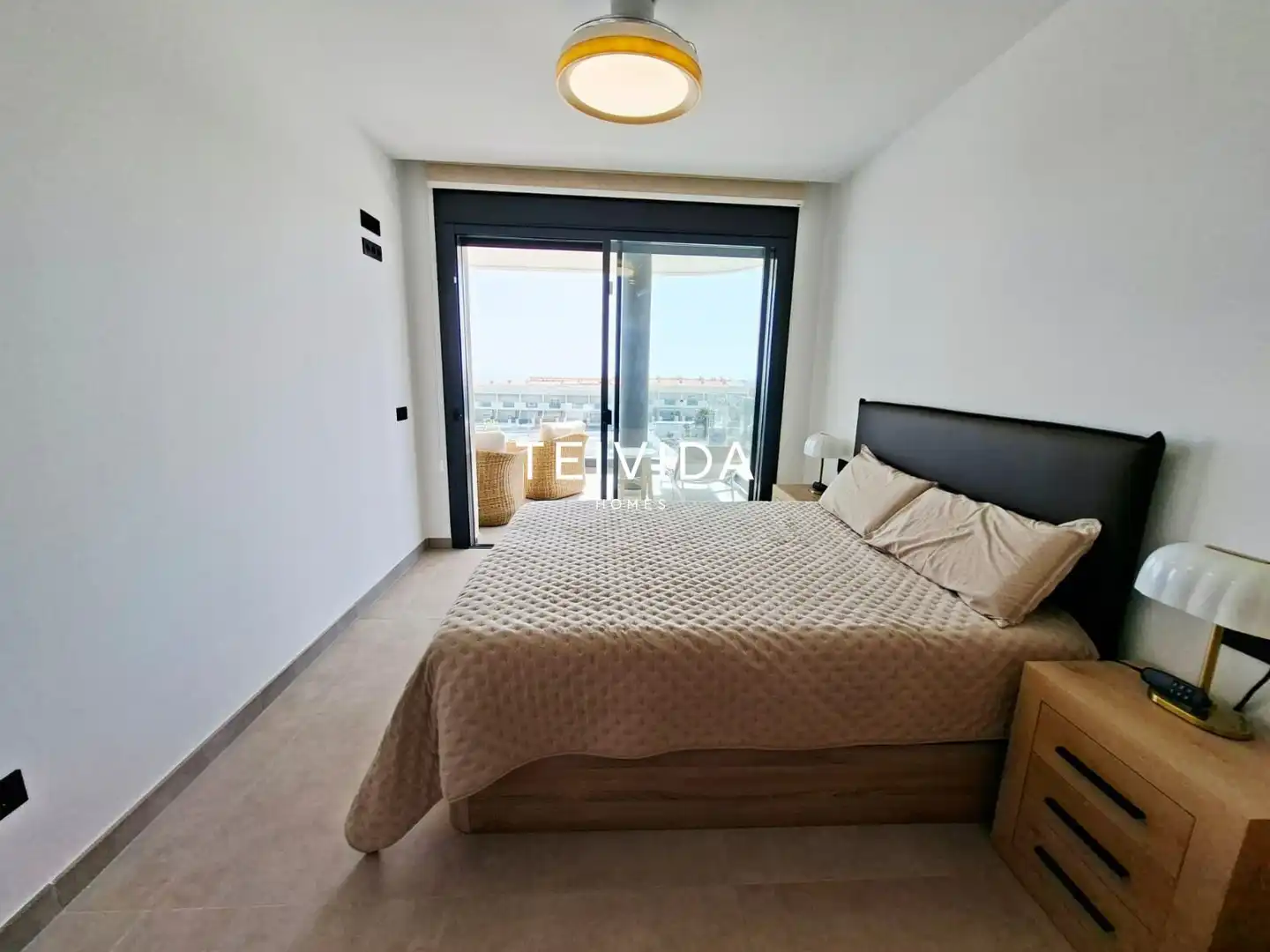 Habitación de Piso de alquiler en Adeje con Terraza, Piscina y Amueblado