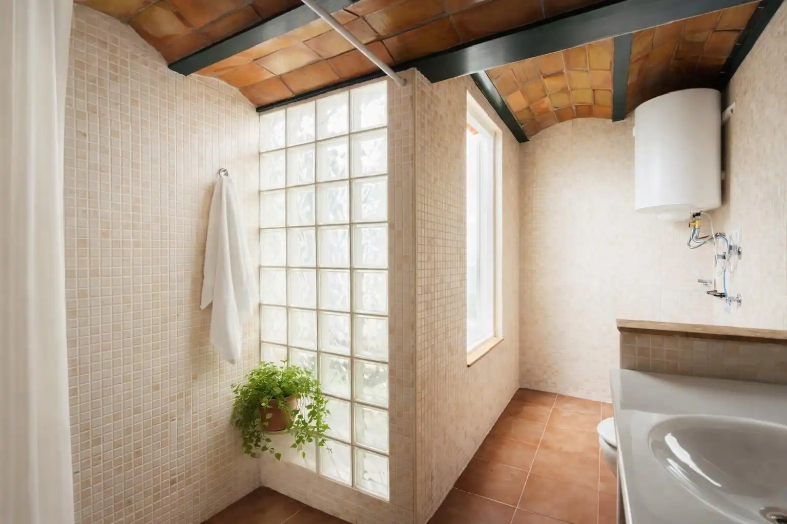 Baño de Piso en venta en Vilanova i la Geltrú con Terraza, Amueblado y Balcón