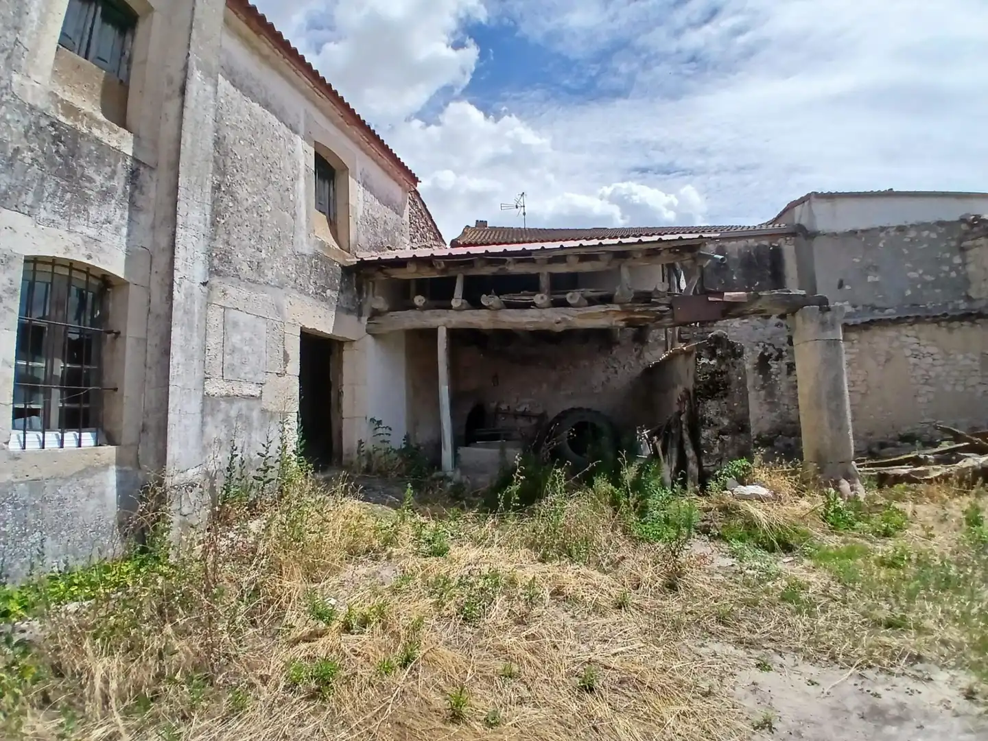 Vista exterior de Casa o xalet en venda en Olombrada amb Jardí privat