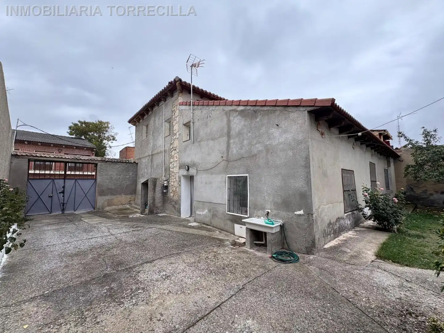Vista exterior de Finca rústica en venta en Renedo de Esgueva, Valladolid