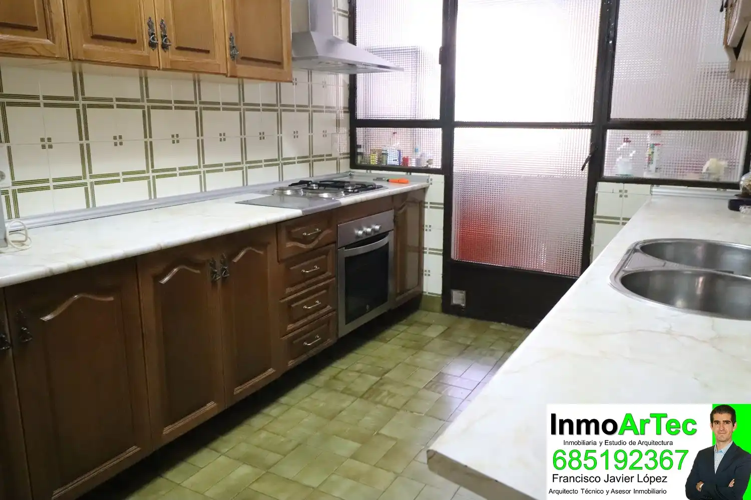 Flat with terrace for sale in Calle Santa Ana de Íllora 4, imagen 3
