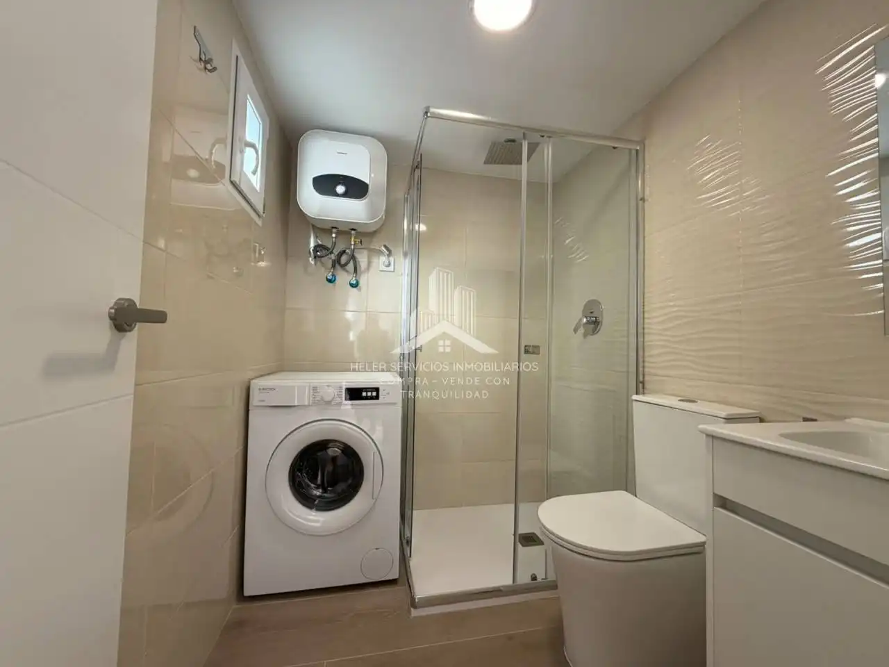 Bathroom of Flat for rent in Vila-real  with Air Conditioner, Parquet flooring and Terrace