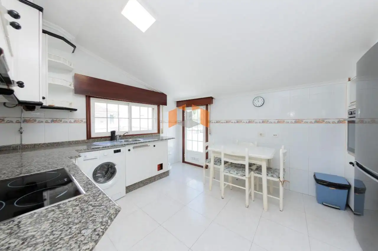 Kitchen of Houses for sale in Vigo   with Heating, Private garden and Parquet flooring