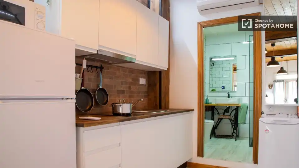 Cocina de Piso de alquiler en Valencia con Aire acondicionado, Calefacción y Amueblado