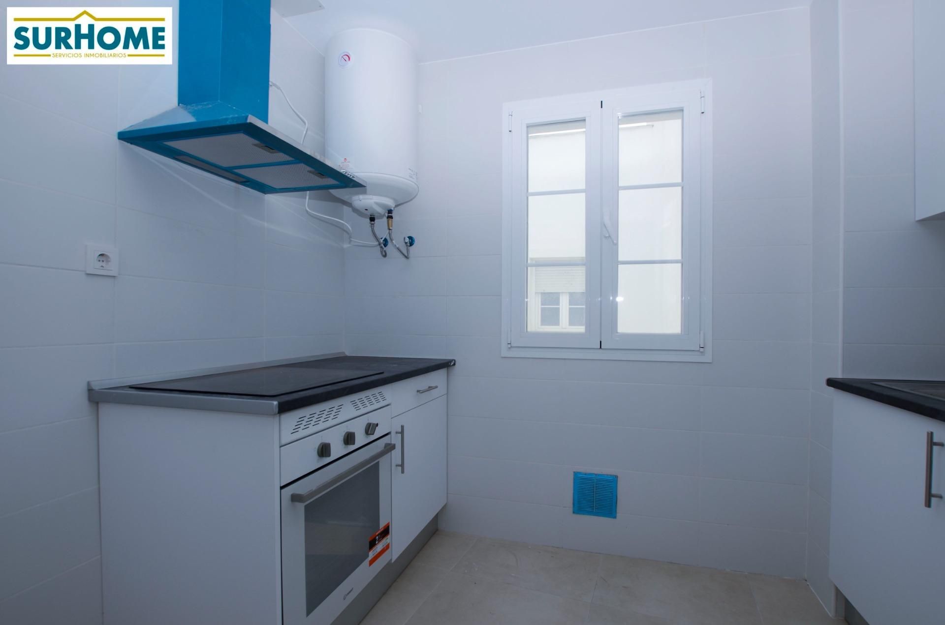 Cocina de Piso en venta en Algeciras con Balcón