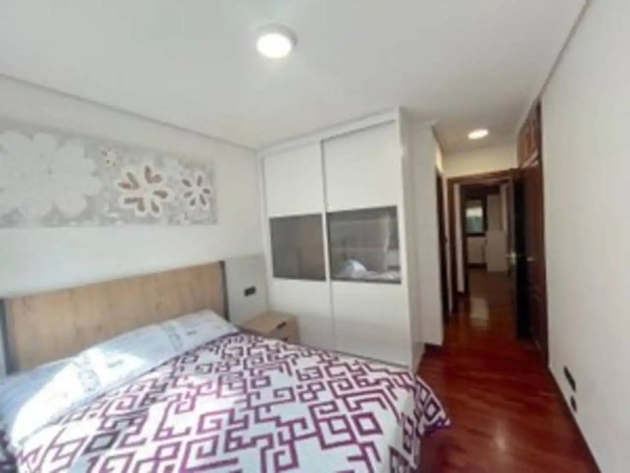 Schlafzimmer von Maisonette zum Verkauf in Leioa mit Heizung, Privatgarten und Parkett