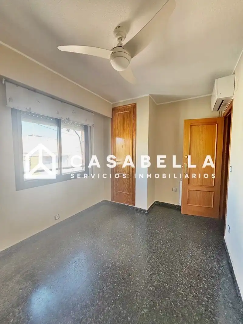 Habitación de Ático en venta en Valencia con Aire acondicionado, Calefacción y Terraza