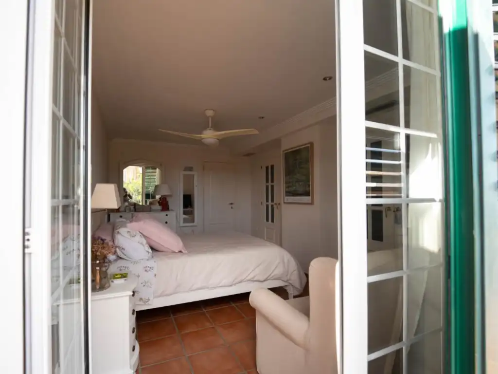 Habitación de Casa o chalet en venta en Torrent con Aire acondicionado, Calefacción y Jardín privado