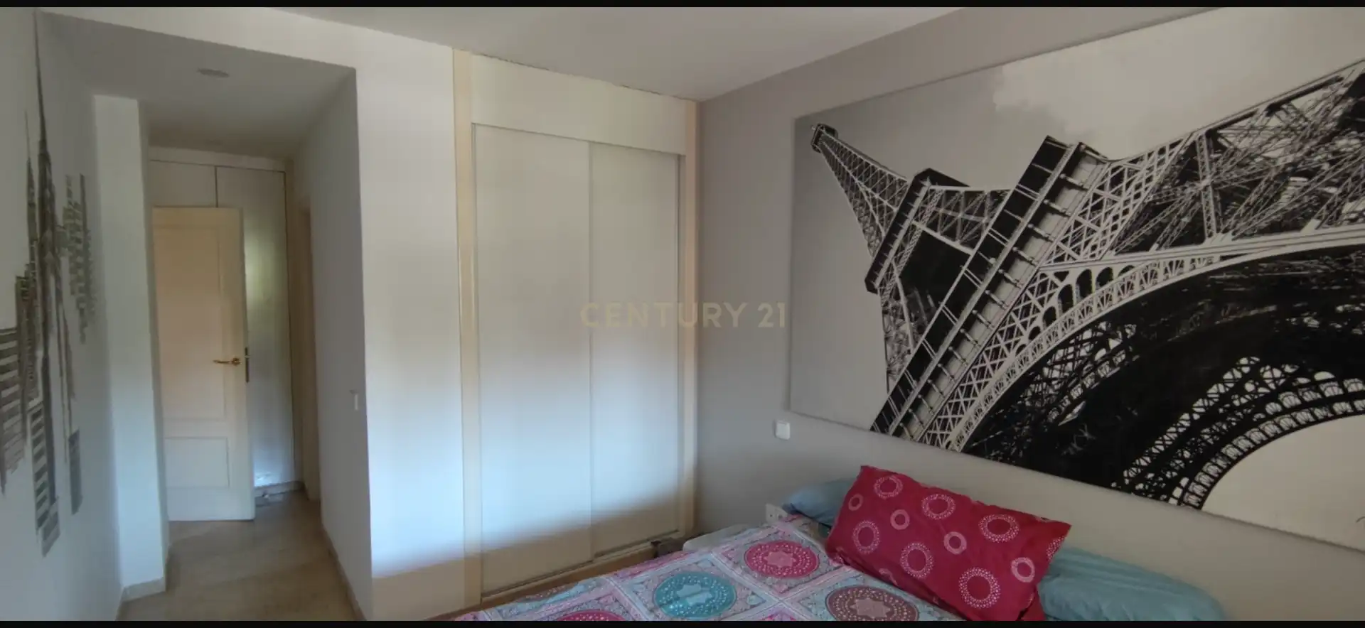 Dormitori de Apartament de lloguer en Las Rozas de Madrid amb Aire condicionat, Forn i Rentadora