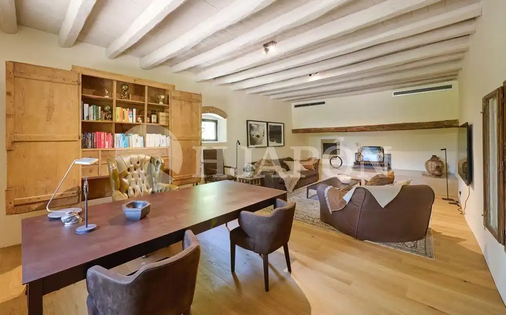 Wohnzimmer von Haus oder Chalet zum Verkauf in Alella mit Klimaanlage, Heizung und Privatgarten