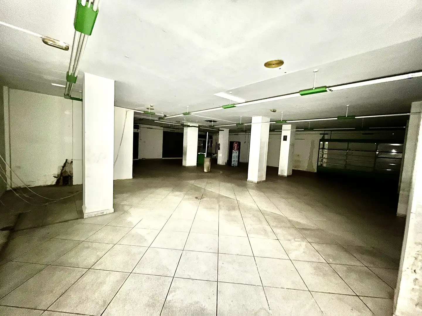 Business premises for sale in Carrer de l'Alcalde Armengou