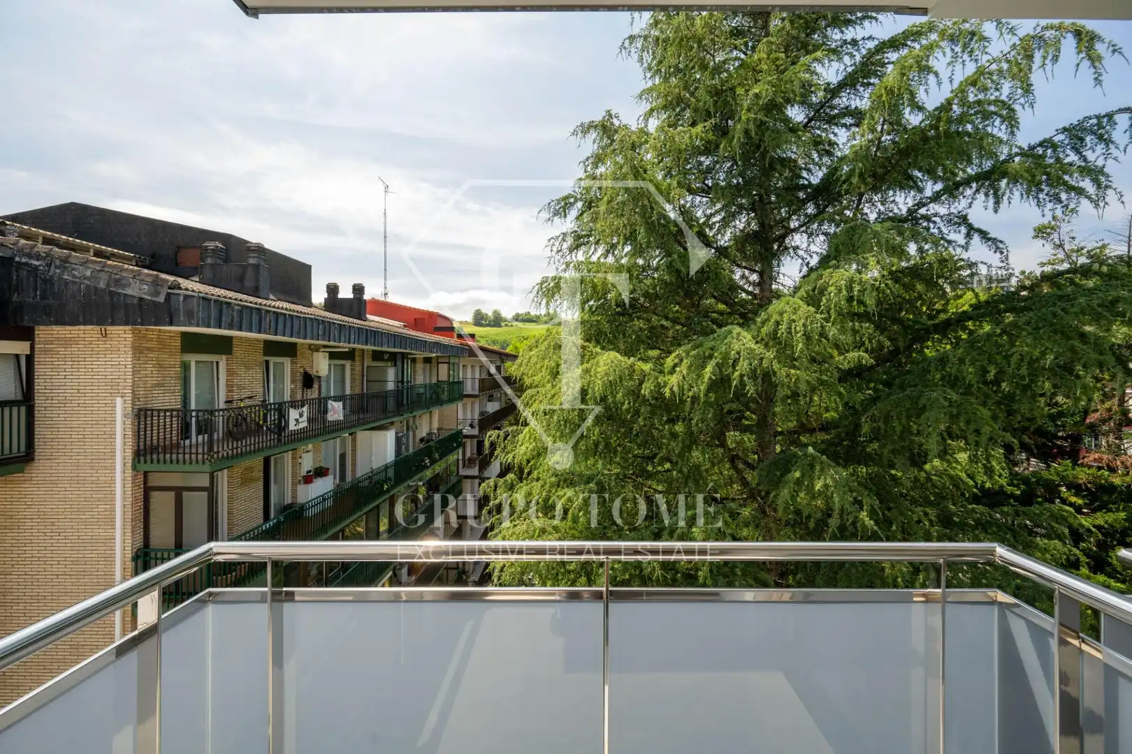 Terrassa de Pis en venda en Donostia - San Sebastián  amb Calefacció, Terrassa i Balcó