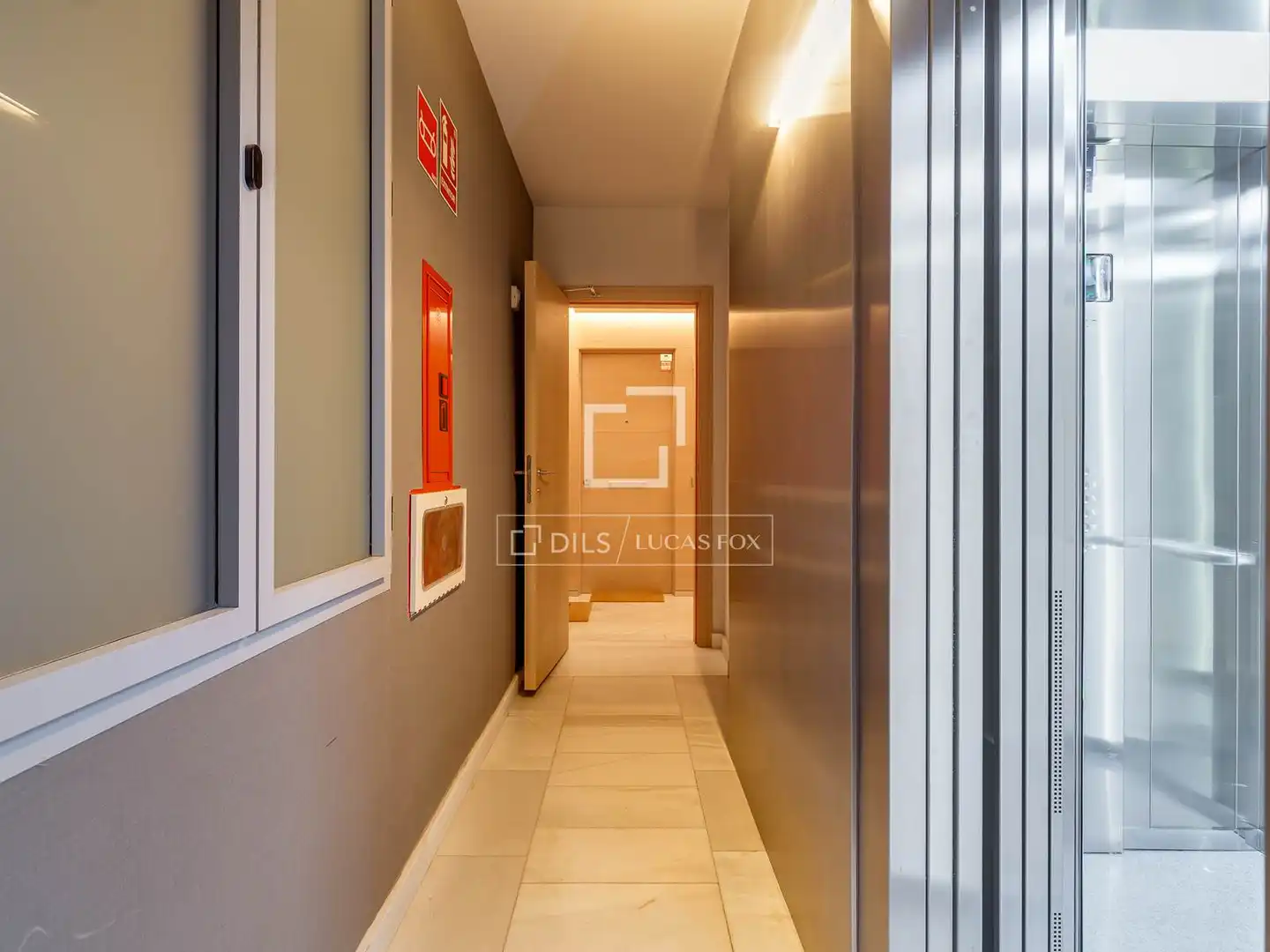 Flat for sale in Barcelona  with Air Conditioner, Heating and Parquet flooring