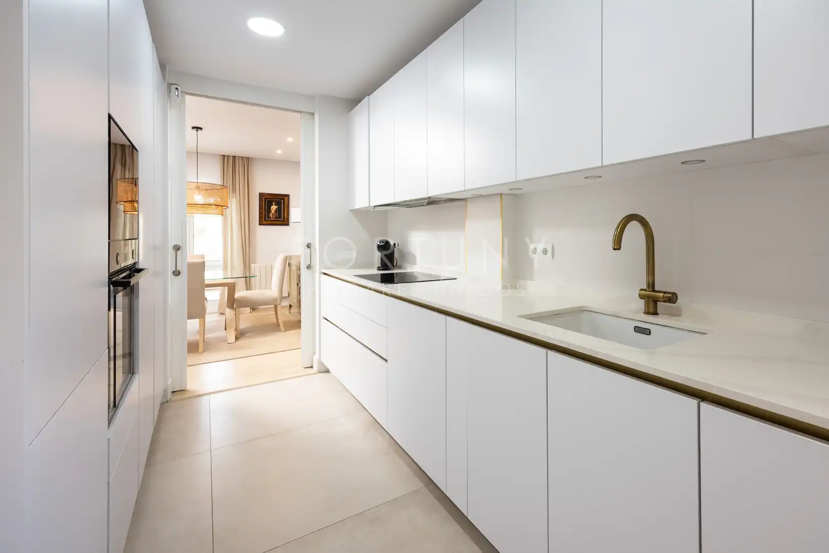 Cocina de Casa o chalet en venta en Málaga con Aire acondicionado, Calefacción y Jardín privado
