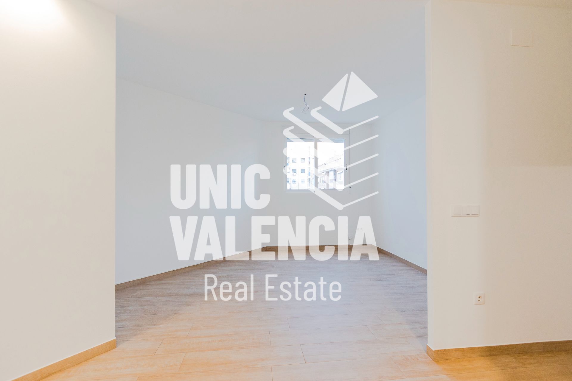 Schlafzimmer von Wohnung miete in  Valencia Capital mit Klimaanlage, Ofen und Waschmaschine