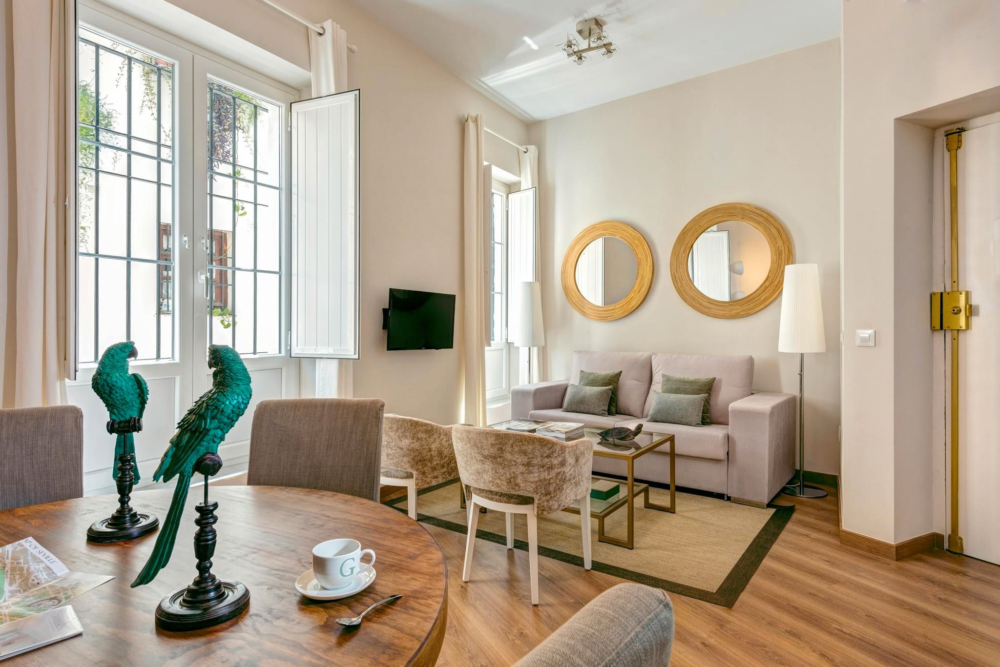 Sala de estar de Piso de alquiler en  Sevilla Capital con Aire acondicionado, Calefacción y Lavadora