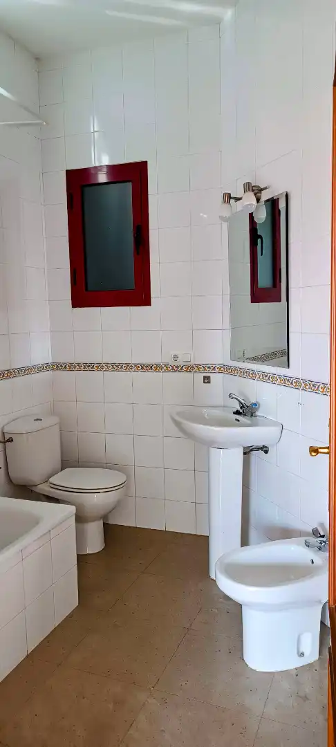Badezimmer von Dachboden zur Miete in Mairena del Alcor mit Klimaanlage, Heizung und Terrasse