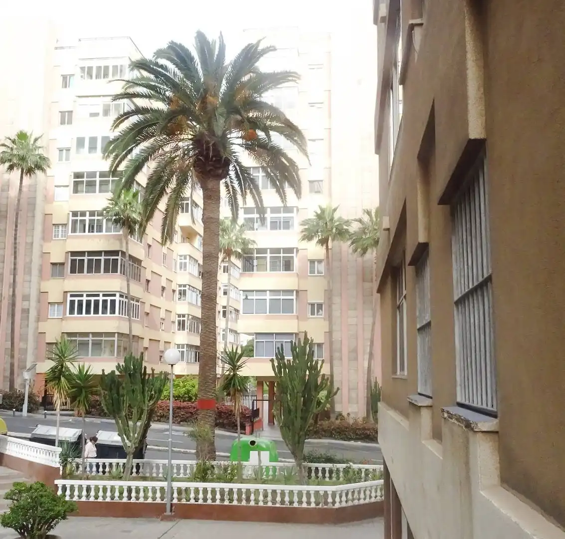 Vista exterior de Piso en venta en Las Palmas de Gran Canaria