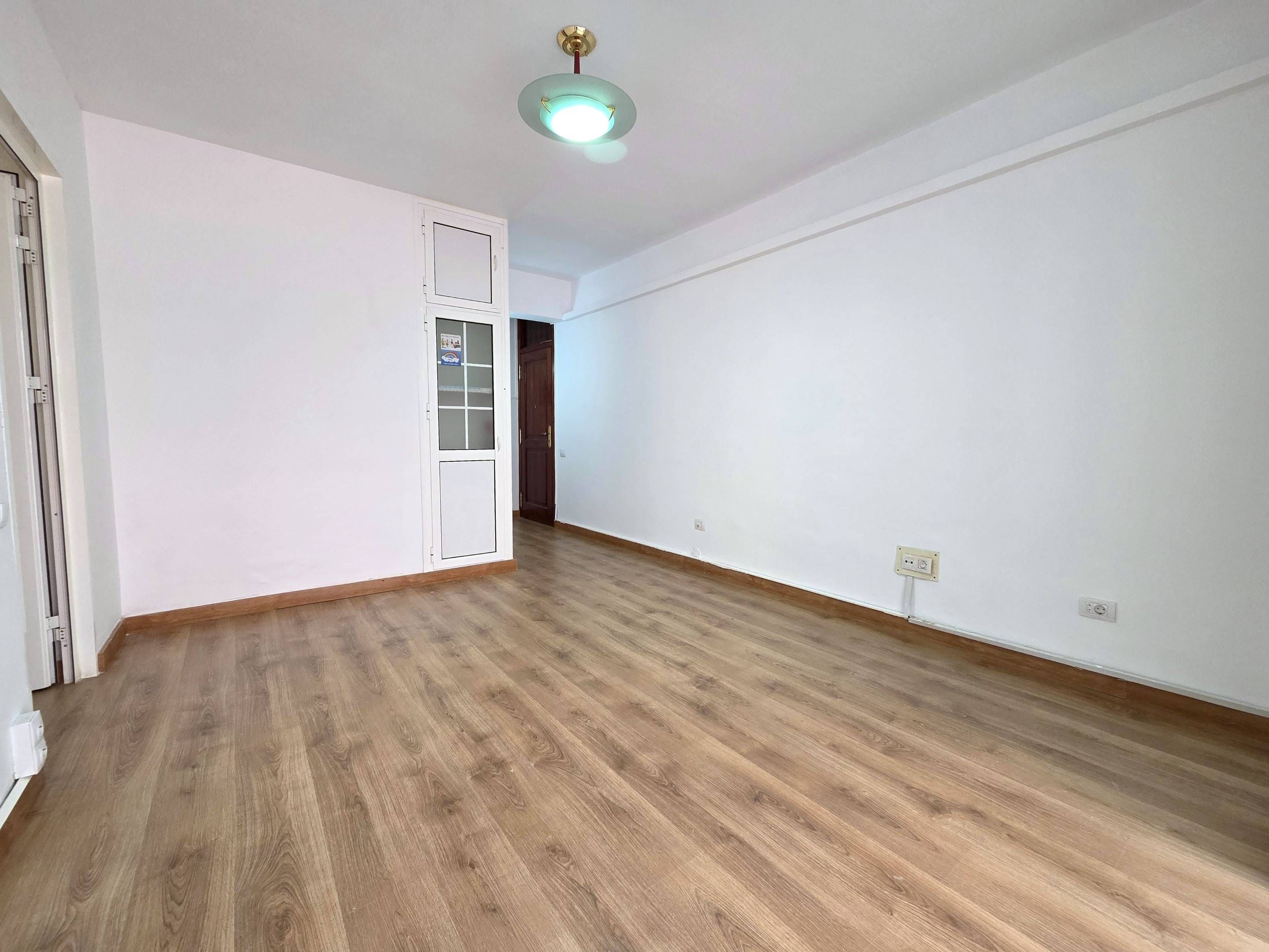 Piso en venta en Calle Calle Secretario Artiles, Santa Catalina - Canteras, Isleta - Puerto - Guanarteme