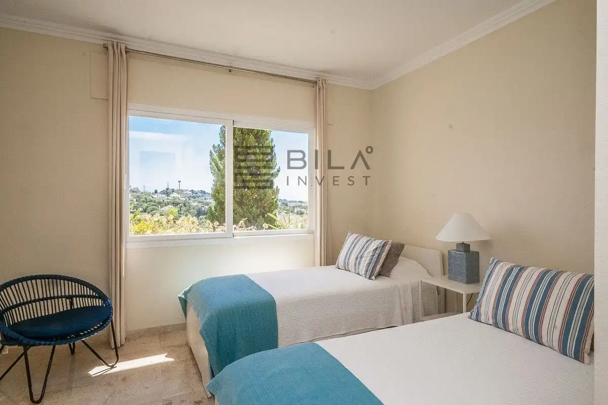 Piso con piscina en venta en Elviria Hills, imagen 19