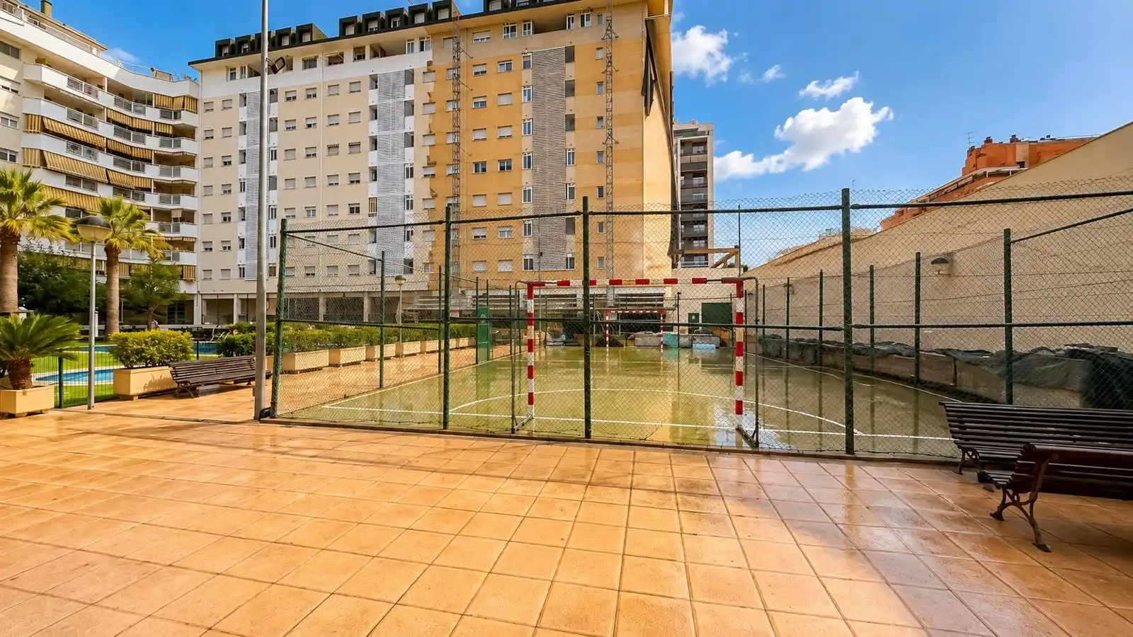 Exterior view of Flat for sale in Valencia  with Air Conditioner, Heating and Private garden