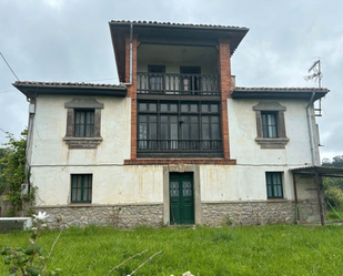 Vista exterior de Finca rústica en venda en Ribadesella amb Terrassa i Balcó