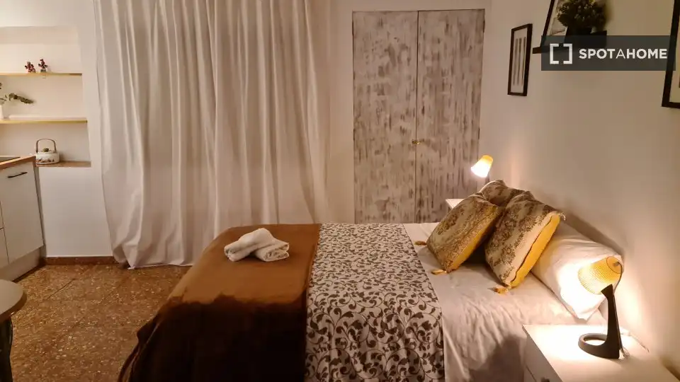 Schlafzimmer von Wohnung zur Miete in Llíria mit Klimaanlage, Heizung und Möbliert
