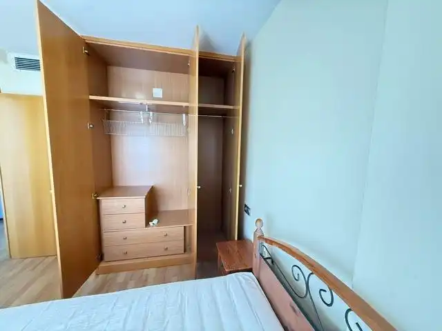 Habitación de Apartamento de alquiler en Murcia con Aire acondicionado, Calefacción y Parquet