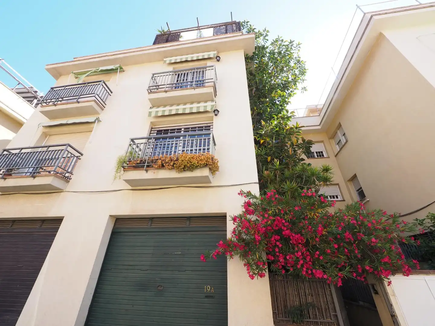 Exterior view of Detached homes for sale in El Prat de Llobregat  with Parquet flooring and Terrace