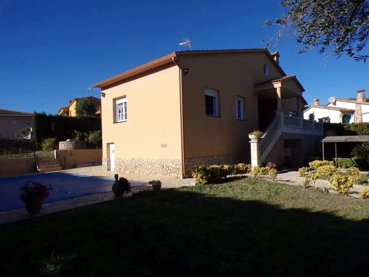 Vista exterior de Casa o xalet en venda en Tordera amb Calefacció, Jardí privat i Terrassa