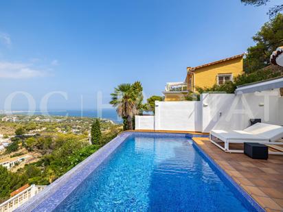 Vista exterior de Casa o xalet en venda en Dénia amb Aire condicionat, Calefacció i Jardí privat