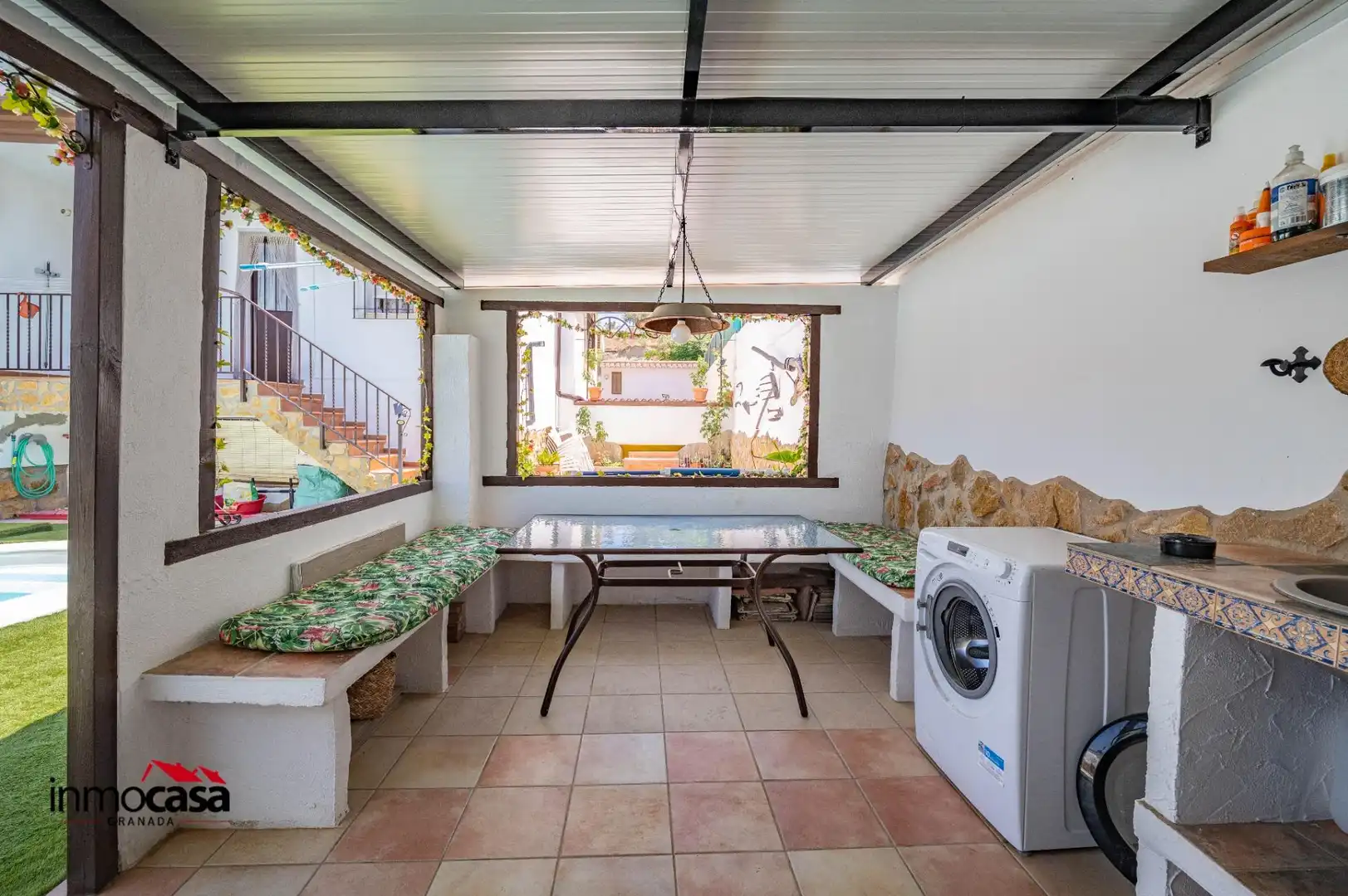 Terraza de Casa adosada en venta en Jun con Aire acondicionado, Jardín privado y Piscina