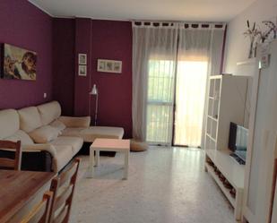 Sala d'estar de Apartament de lloguer en Chipiona amb Aire condicionat i Balcó