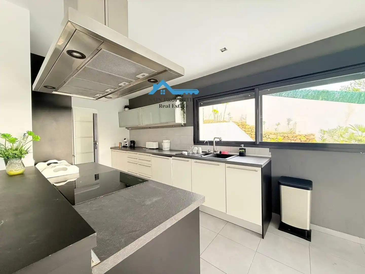 Cocina de Casa o chalet en venta en Altea con Aire acondicionado, Calefacción y Jardín privado