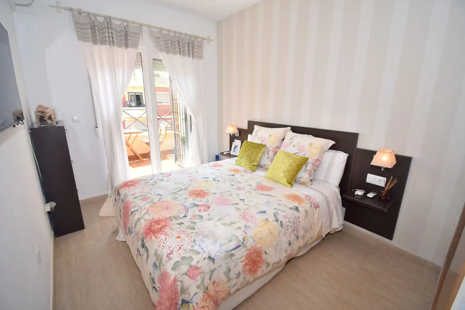 Habitación de Dúplex en venta en Pilar de la Horadada con Aire acondicionado, Calefacción y Jardín privado