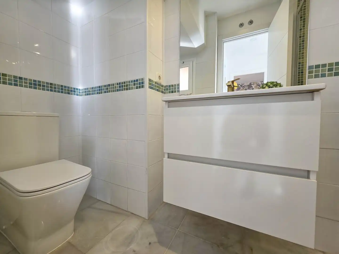 Bathroom of Attic for sale in Manilva  with Air Conditioner, Terrace and Furnished