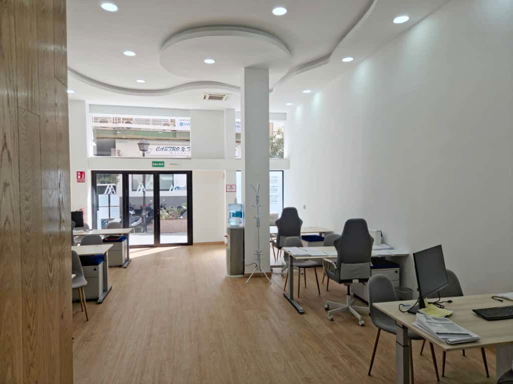 Oficina de alquiler en Calle San Pancracio, Puerto Deportivo
