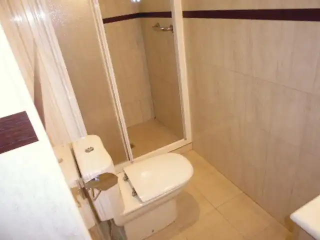 Baño de Piso en venta en Lleida con Calefacción