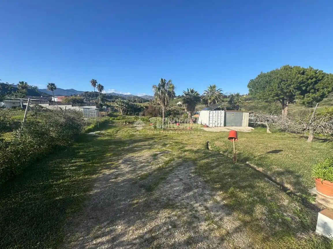 Country house zum Verkauf in Estepona mit Terrasse und Möbliert