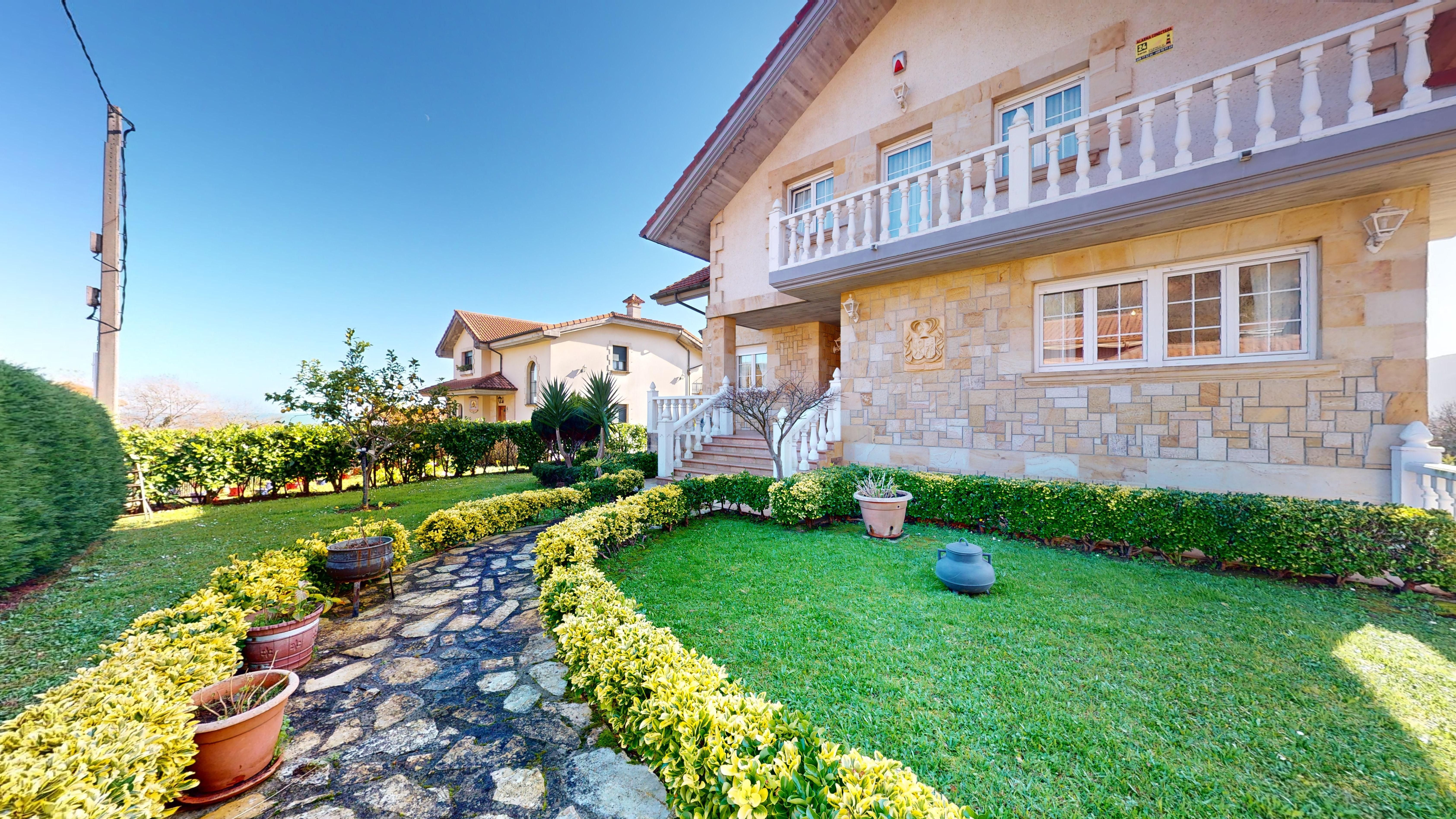 Exterior view of House or chalet for sale in Arnuero  with Heating, Terrace and Balcony