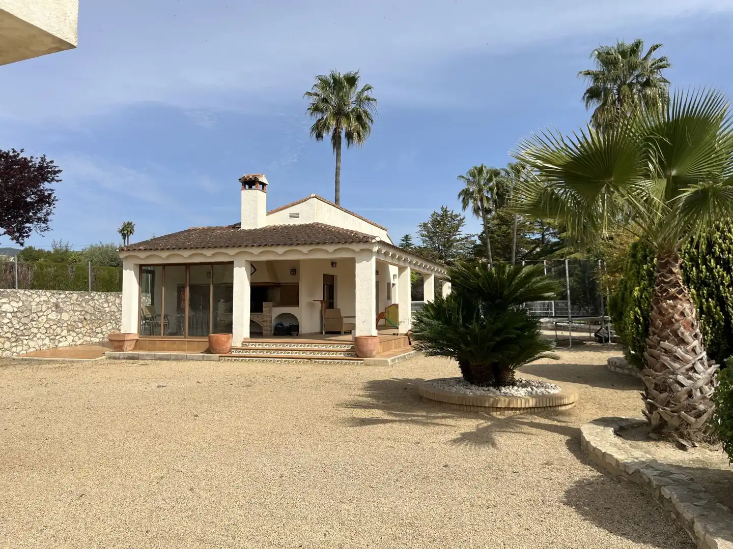 Vista exterior de Casa o xalet en venda en Ontinyent amb Aire condicionat, Calefacció i Jardí privat