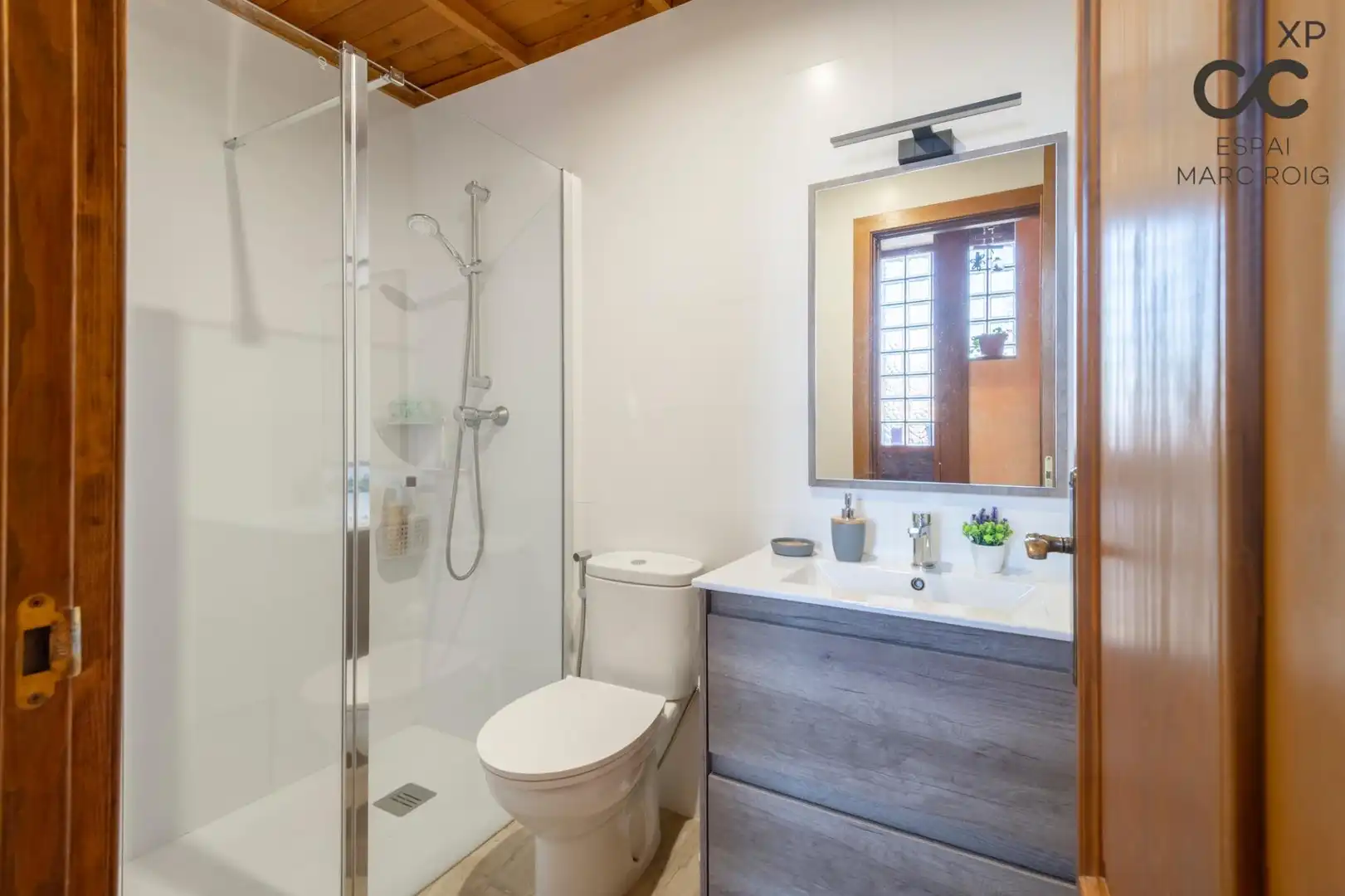 Baño de Casa o chalet en venta en Olot con Calefacción, Jardín privado y Parquet