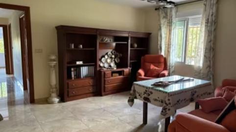 Foto 5 de Piso de alquiler en Avenida Granada, San Ildefonso - Catedral,  Jaén Capital