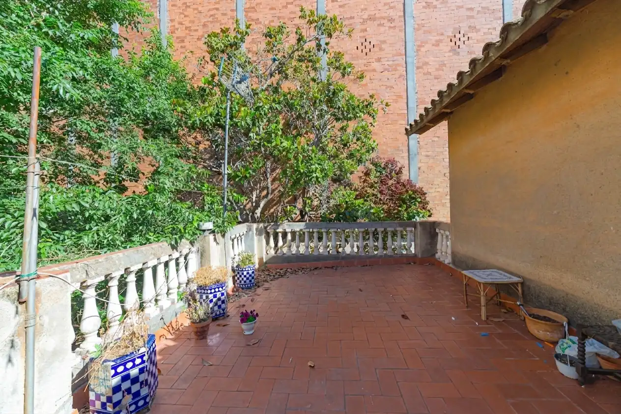 Villa avec terrasse à vendre à Nou Barris