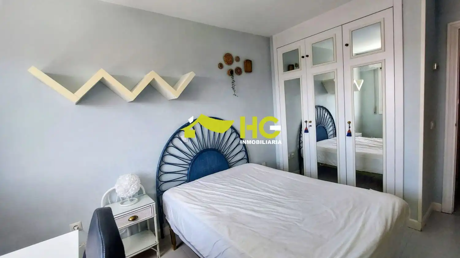 Bedroom of Flat for share in Villaviciosa de Odón  with Air Conditioner, Heating and Furnished