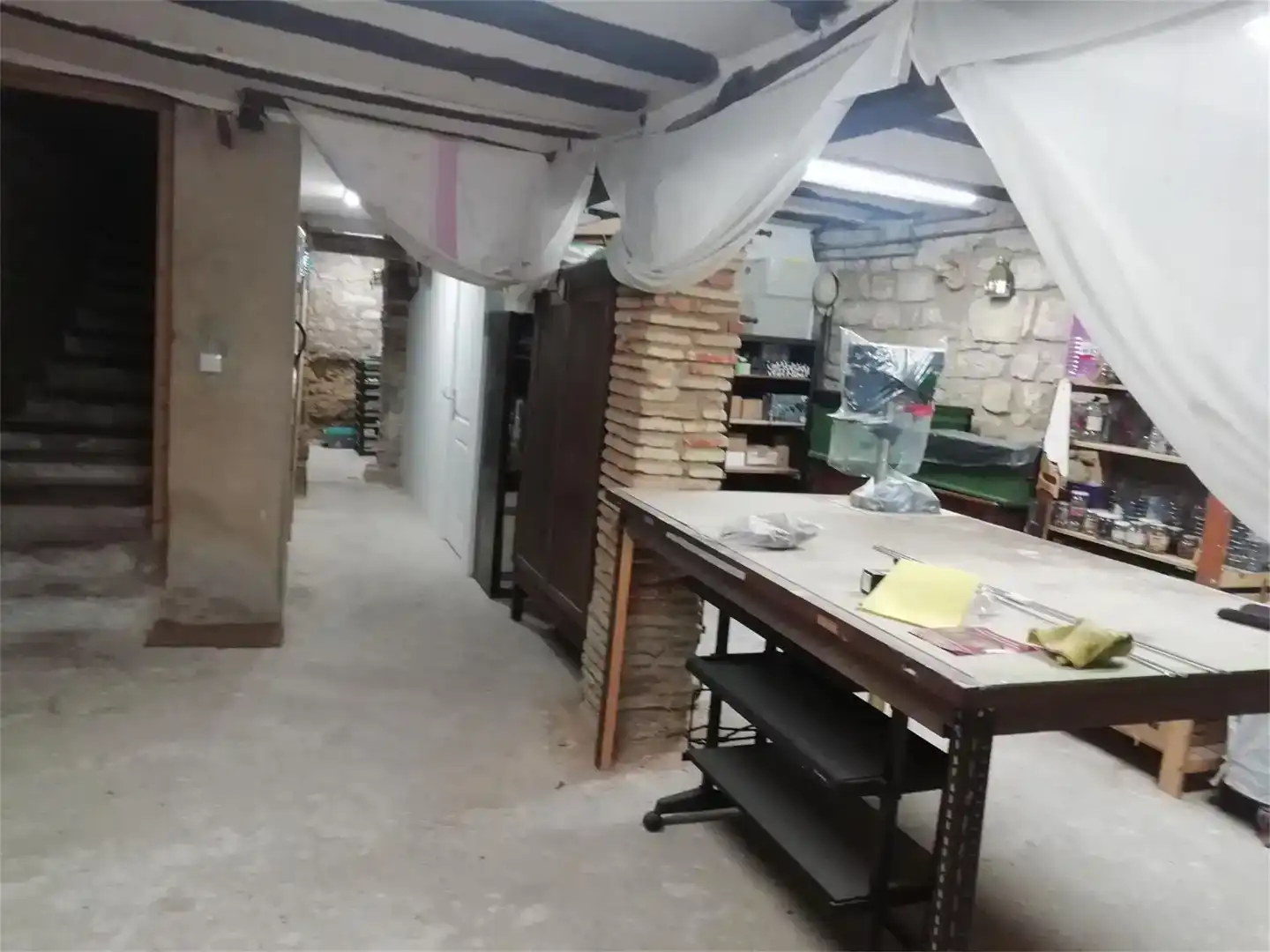 Casa adosada en venda en Aras amb Parquet, Traster i Forn