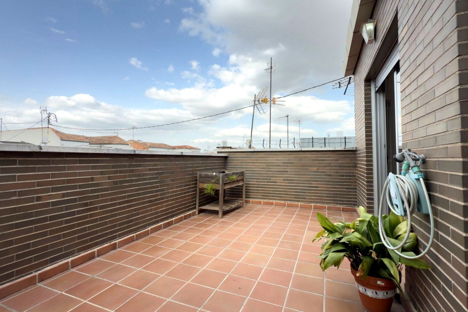 Terrace of Duplex to rent in  Madrid Capital  with Air Conditioner, Heating and Terrace