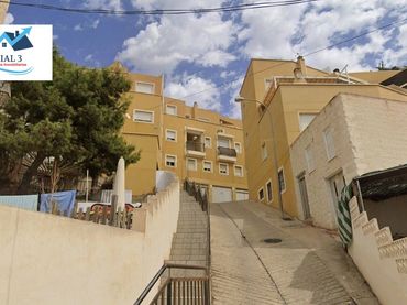 Pis amb ascensor en venda a Calle BRONCE (AN)